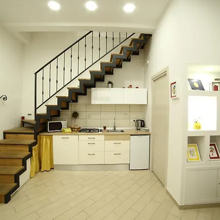 Lemon House