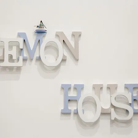 Lemon House * Napels